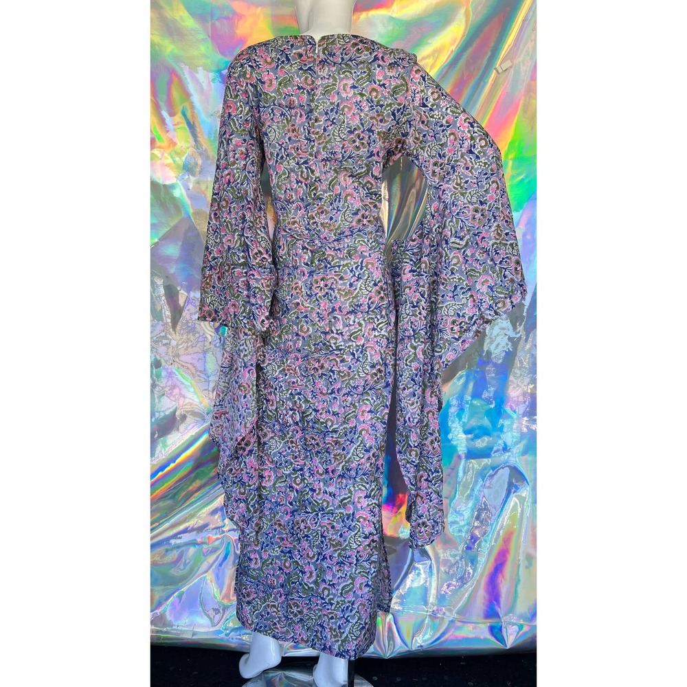 Pink and Blue Floral Kimono Sleeve Dress - Picture 2 of 8